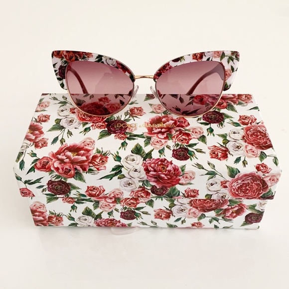 Deleting Listing Price firm Dolce & Gabbana Sunglasses, New - Picture 3 of 9